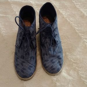 Toms desert wedge